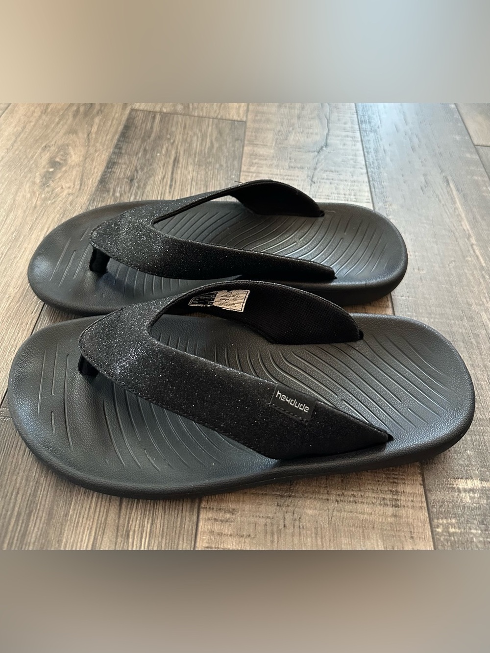 Hey Dude Meg Sandals Women's 9 Black Glitter Flip Flops Thong Comfort 40123-0WH
